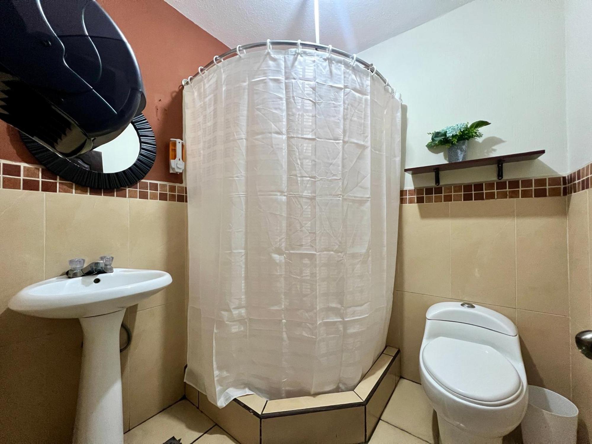 Ferienwohnung Amplio Apartamento, En Colonia Cerezos, Tercer Nivel Quetzaltenango Exterior foto